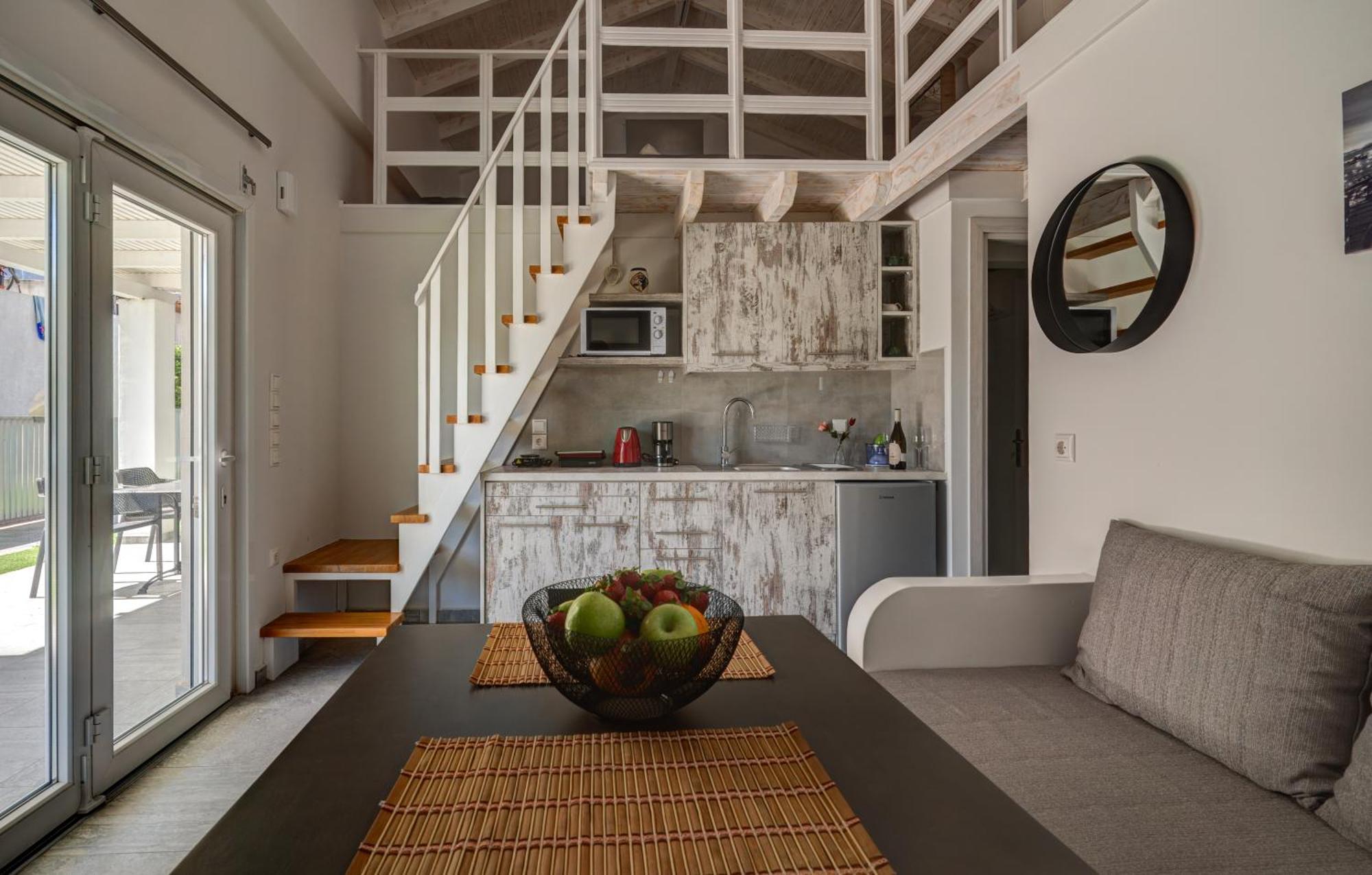 Molos Beachfront Apartments In 季亚科普通 外观 照片