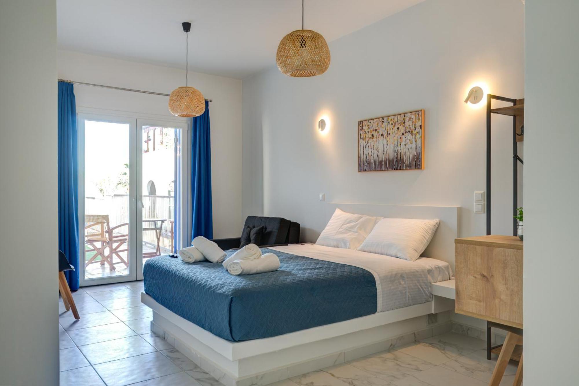 Molos Beachfront Apartments In 季亚科普通 外观 照片