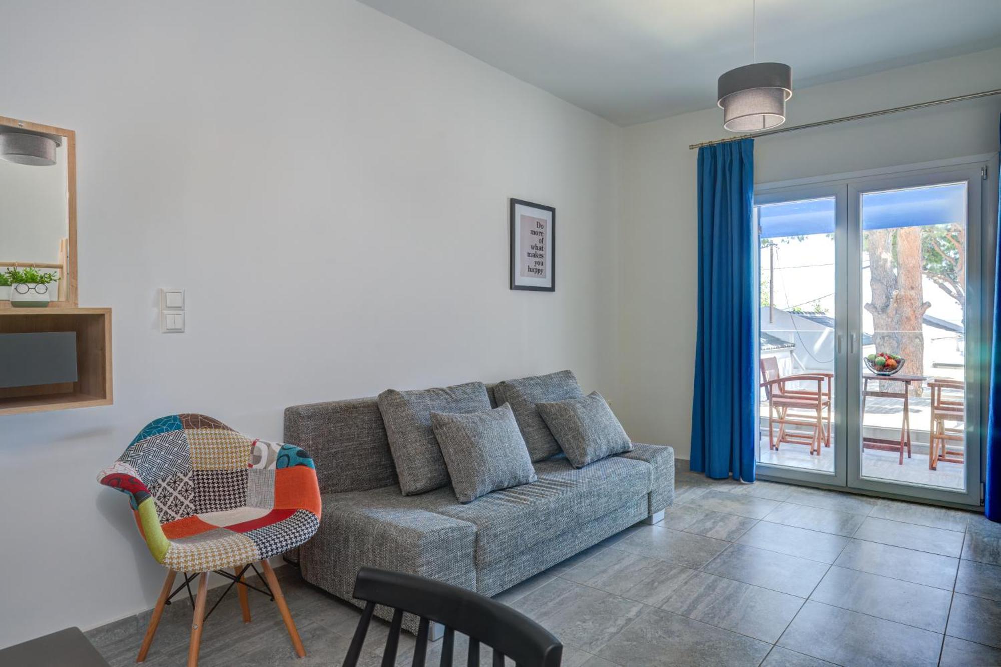 Molos Beachfront Apartments In 季亚科普通 外观 照片