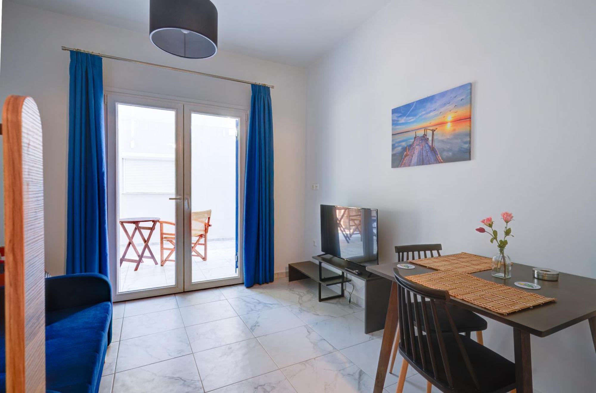 Molos Beachfront Apartments In 季亚科普通 客房 照片